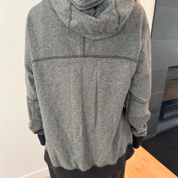 Lululemon sweater - Picture 5 of 6